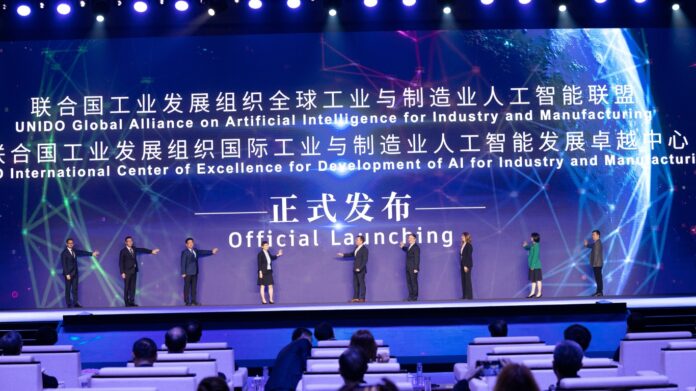 Mr. Ciyong Zou, Deputy to the Director General and Managing Director of UNIDO, Vicky Zhang, Vice President of Corporate Communications at Huawei, and other partners during the official