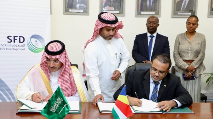 SFD CEO, H.E. Sultan Al-Marshad, signed two new development loan agreements with the Minister of Finance, National Planning and Trade of the Republic of Seychelles, Hon. Naadir Hassan
